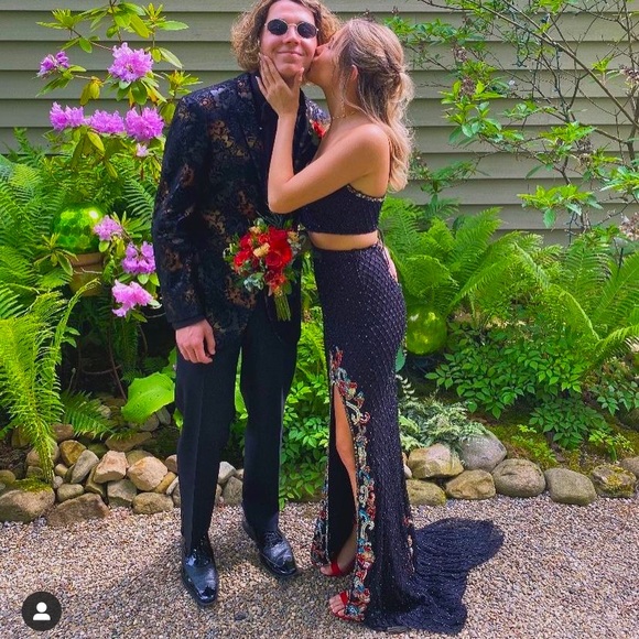 SHERRI HILL DRESS #52421 COLOR: BLACK SIZE:00 (worn once) - Picture 3 of 3